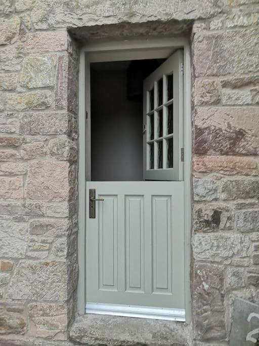 Converted Cattle Barn Overlooking Strangford Lough Newtownards Eksteriør billede